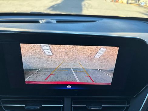 Used 2025 Chevrolet Trax LT image 17