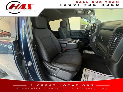 Used 2021 Chevrolet Silverado 1500 Custom Trail Boss AWD/4WD image 11