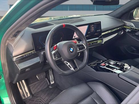 Used 2025 BMW M5 AWD/4WD image 17
