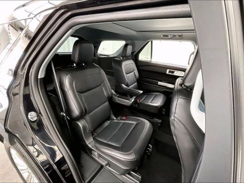 Used 2023 Ford Explorer Limited w/ Limited Technology Package AWD/4WD image 19