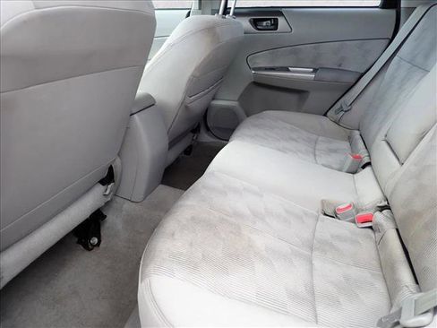 Used 2010 Subaru Forester 2.5X AWD/4WD image 9