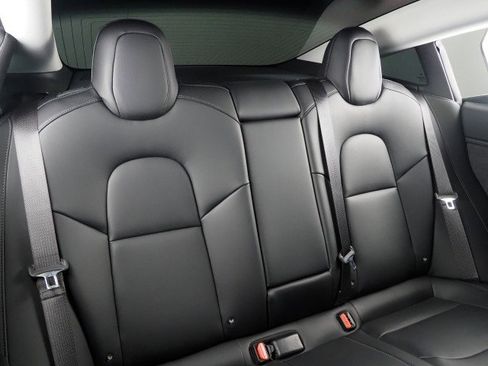 Used 2018 Tesla Model 3 Long Range image 16