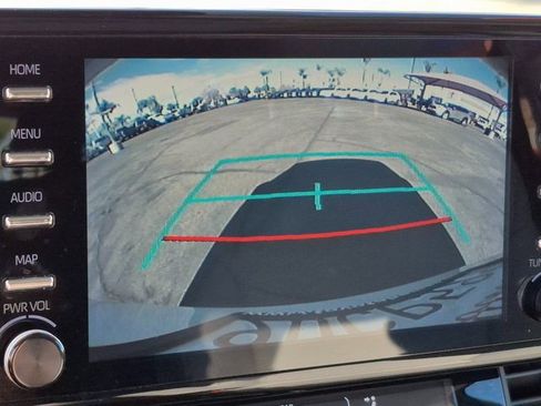 Used 2022 Toyota Sienna XLE image 14