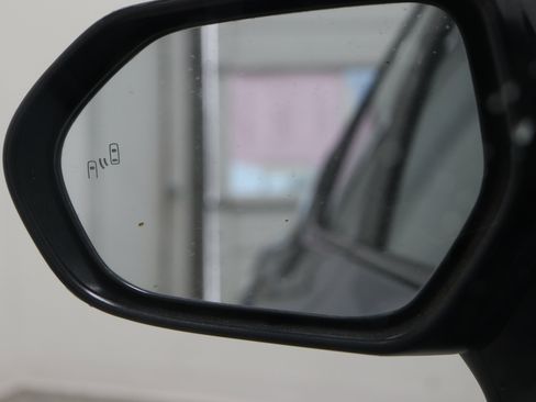 Used 2025 Toyota Camry LE FWD image 21