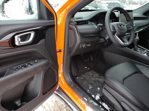 New 2026 Jeep Compass Latitude image 6
