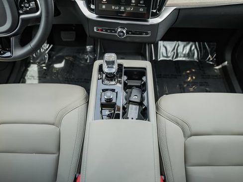 New 2026 Volvo XC90 T8 Plus w/ Protection Package Premier AWD/4WD image 26