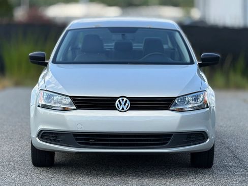 Used 2011 Volkswagen Jetta S FWD image 5