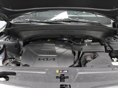 Used 2024 Kia Telluride LX FWD image 13