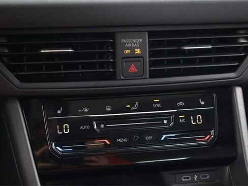 New 2025 Volkswagen Jetta SE image 14