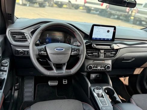 Used 2023 Ford Escape ST-Line AWD/4WD image 5