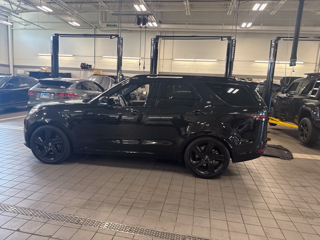Used 2022 Land Rover Discovery HSE R-Dynamic AWD/4WD image 8