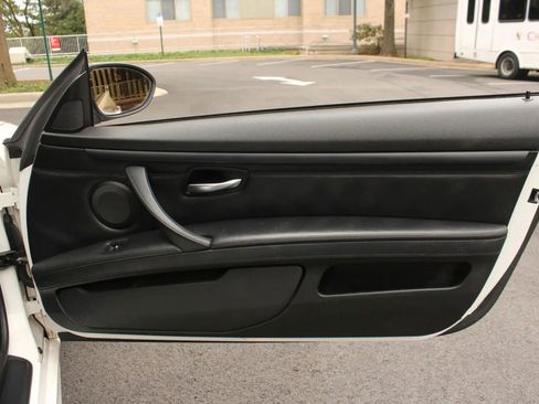 Used 2008 BMW M3 Convertible image 25