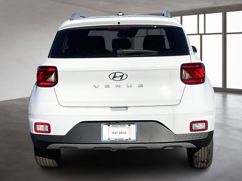 New 2026 Hyundai Venue SEL image 4