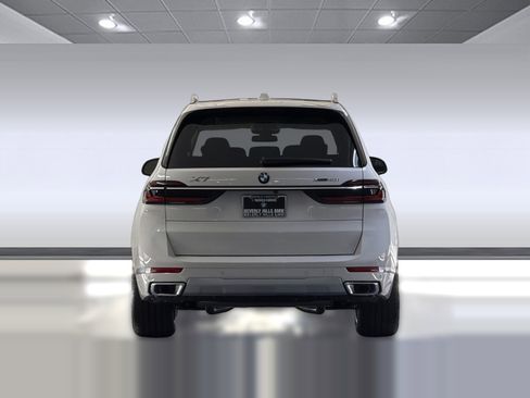 New 2026 BMW X7 xDrive40i image 9