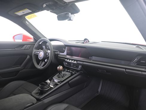 Certified 2026 Porsche 911 Carrera T RWD image 19