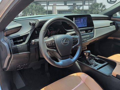 Used 2023 Lexus ES 350 w/ Premium Package FWD image 12