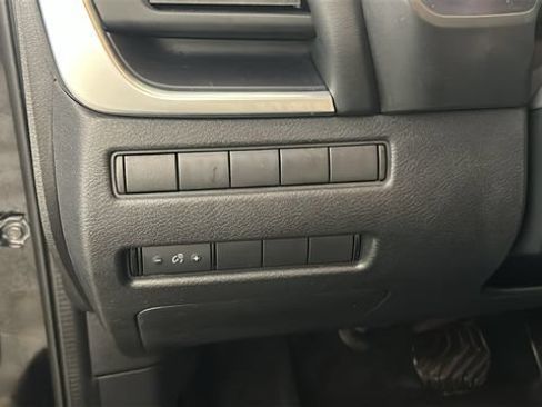 Used 2021 Nissan Rogue S AWD/4WD image 19