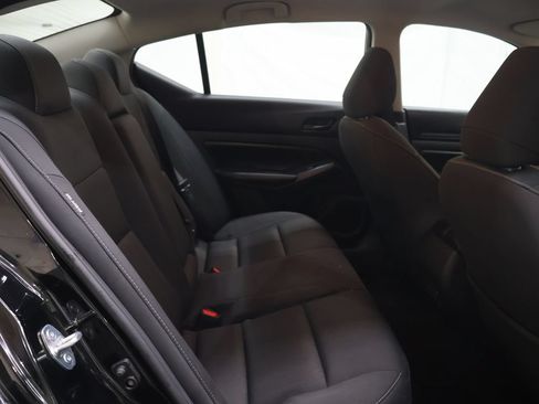 Used 2025 Nissan Altima 2.5 SV FWD image 13