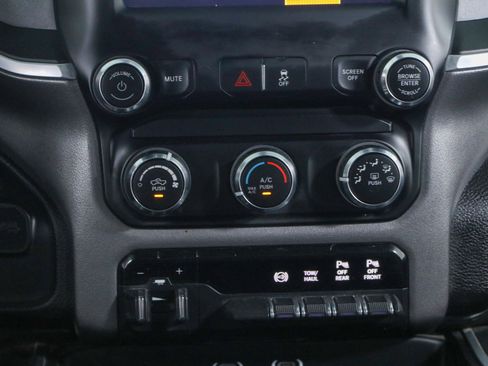 Used 2024 RAM 2500 Big Horn w/ Off Road Package AWD/4WD image 21