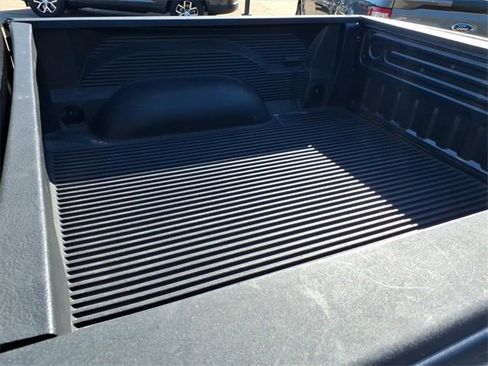 Used 2022 RAM 1500 Classic SLT image 18