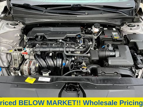 Used 2022 Hyundai Elantra SEL w/ Cargo Package FWD image 30