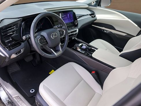 Used 2024 Lexus RX 350 FWD w/ Technology Package image 10