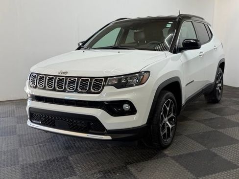 Certified 2024 Jeep Compass Limited AWD/4WD image 5