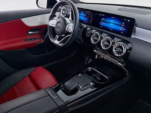 Used 2022 Mercedes-Benz A 220 image 15