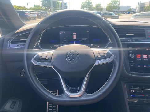 Certified 2023 Volkswagen Tiguan SE R-Line AWD/4WD image 27