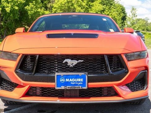 Used 2025 Ford Mustang GT Premium RWD image 4