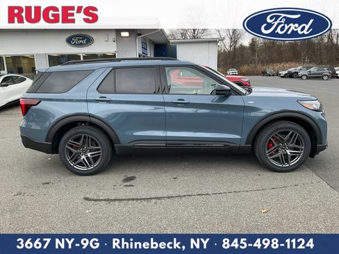 New 2026 Ford Explorer ST-Line w/ ST-Line Street Pack image 2