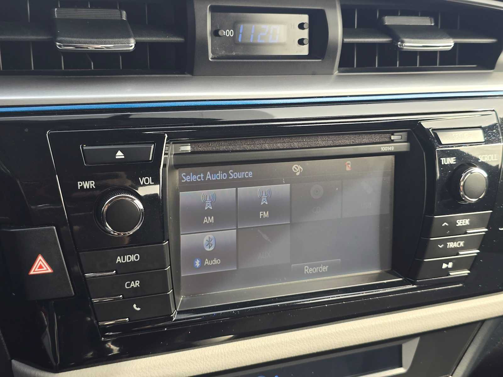 Used 2014 Toyota Corolla LE FWD image 24