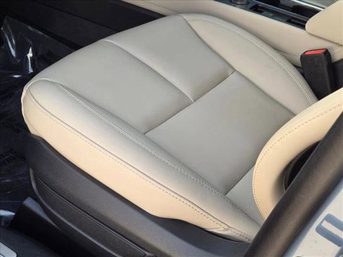 New 2026 Lincoln Corsair Premiere image 4