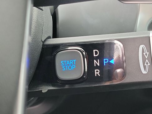 New 2026 Hyundai Ioniq 9 SE AWD/4WD image 13
