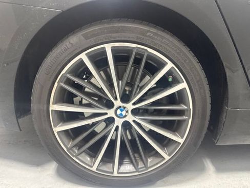 Used 2023 BMW 540i w/ Convenience Package RWD image 6