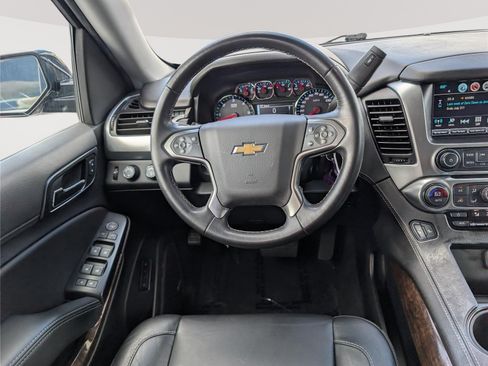 Used 2020 Chevrolet Tahoe LT w/ LT Midnight Edition AWD/4WD image 18