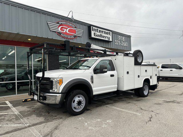 Used 2017 Ford F450 XL w/ Power Equipment Group RWD image 2