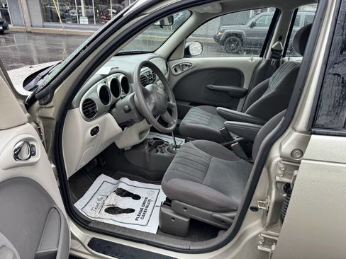 Used 2005 Chrysler PT Cruiser Touring FWD image 8