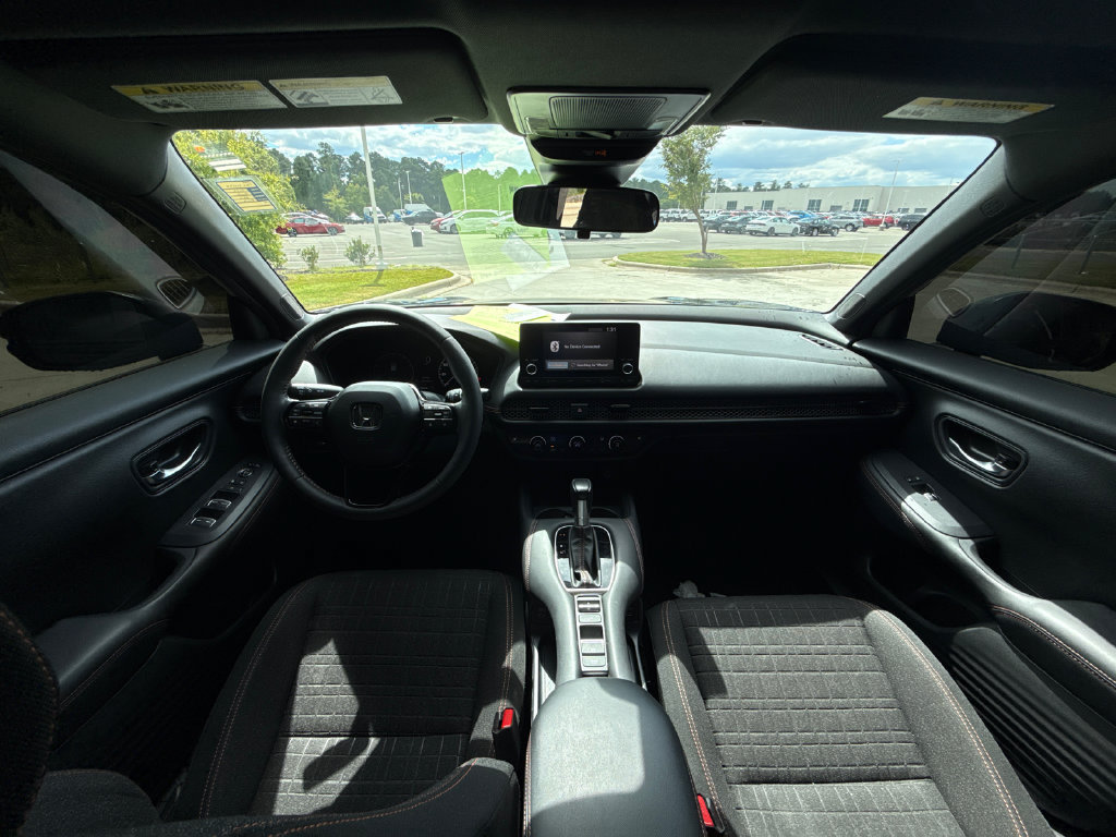 Certified 2025 Honda HR-V Sport image 17