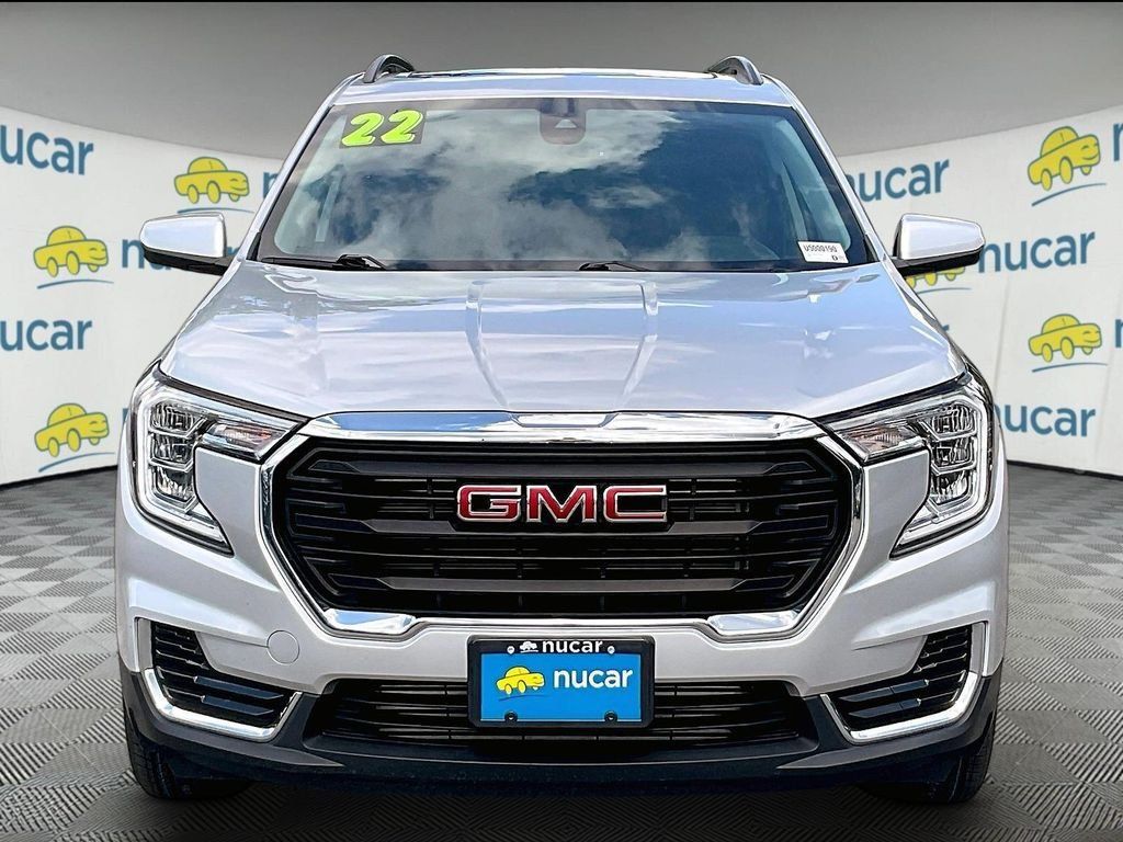 Used 2022 GMC Terrain SLE w/ Driver Convenience Package AWD/4WD image 2