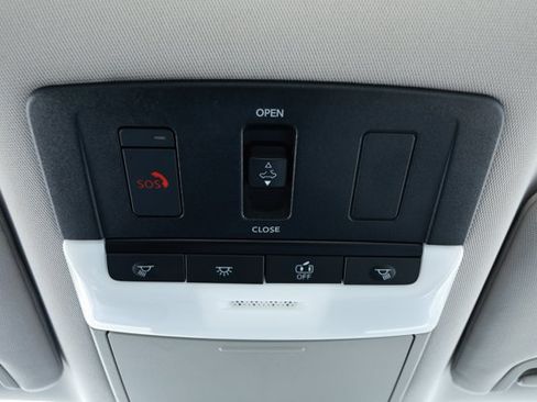 Used 2019 Nissan Altima 2.5 Platinum AWD/4WD image 19