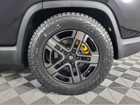 Used 2023 Rivian R1S Adventure AWD/4WD image 10