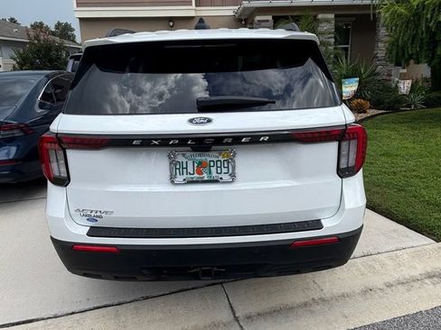 Used 2025 Ford Explorer Active RWD image 10