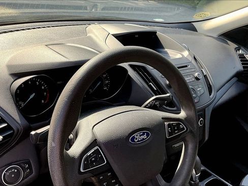 Used 2018 Ford Escape SE image 10