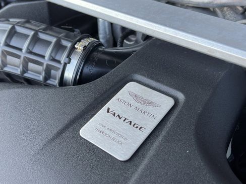 Used 2020 Aston Martin V8 Vantage Coupe image 40