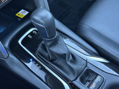 Used 2023 Toyota Corolla Cross XLE image 20