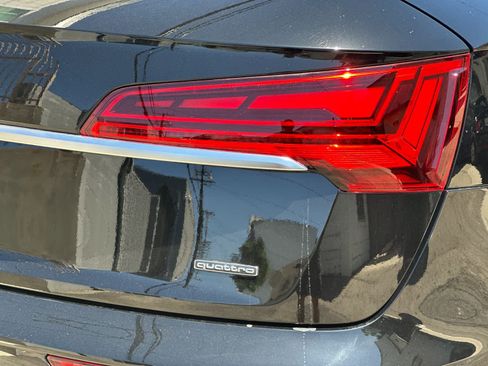 Used 2023 Audi Q5 2.0T Premium w/ Convenience Package AWD/4WD image 28