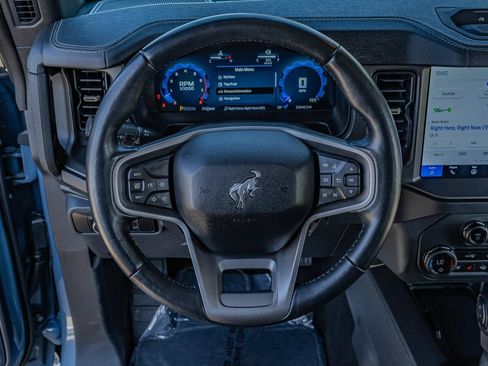 Used 2025 Ford Bronco Badlands AWD/4WD image 13