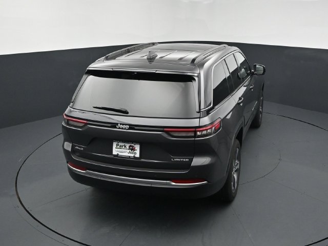New 2026 Jeep Grand Cherokee Limited w/ Luxury Tech Group II AWD/4WD image 17