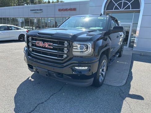 Used 2018 GMC Sierra 1500 SLT image 2